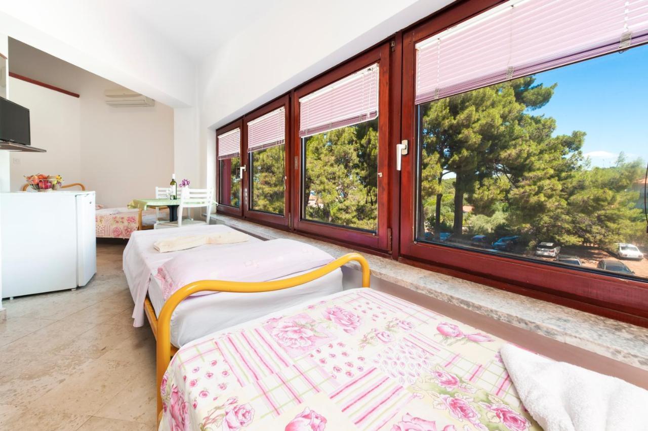 דירות Near Beach And Rovinj Center 4 מראה חיצוני תמונה